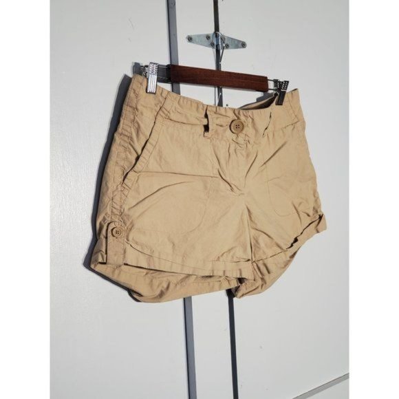 NEW YORK & CO KAKHI COTTON INSEAM 4" SIZE 8 - Picture 2 of 5